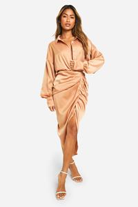 Boohoo Gedrappeerde Satijnen Blouse Jurk, Gold