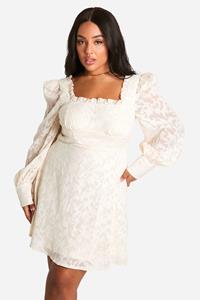 Boohoo Plus Melkmeisjes Mini Jurk Met Textuur En Korset Detail, Cream