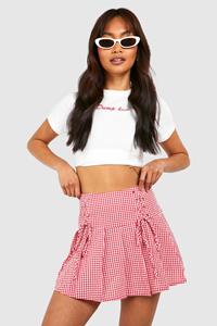 Boohoo Geplooide Gingham Tennis Rok Met Veters, Red