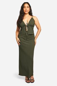 Boohoo Plus Hemdje Met Textuur En Ceintuur En Maxi Wikkelrok Set, Olive