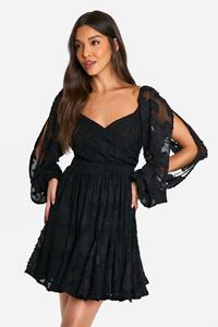 Boohoo Skater Jurk Met Textuur, Ballonmouwen En Rug Strik, Black