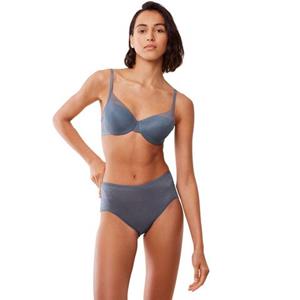 Triumph Hoge slip in kant Signature Sheer