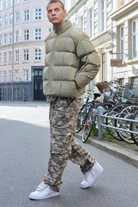 Boohoo Stacked Baggy Camo Cargo Broek Met Elastische Taille, Khaki