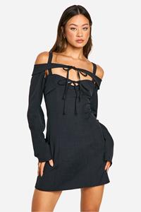 Boohoo Tall Getailleerde Off Shoulder Mini Jurk Met Uitsnijding, Black