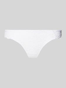 Strings Triumph AMOURETTE String