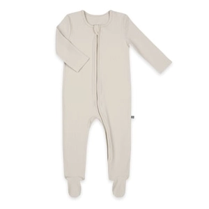 Emma&noah Essential emma & noah pyjama met voetjes Beige