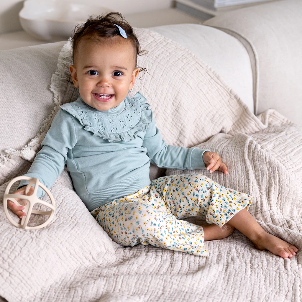 Dirkje-collectie Broek flared Good vibes (off white)