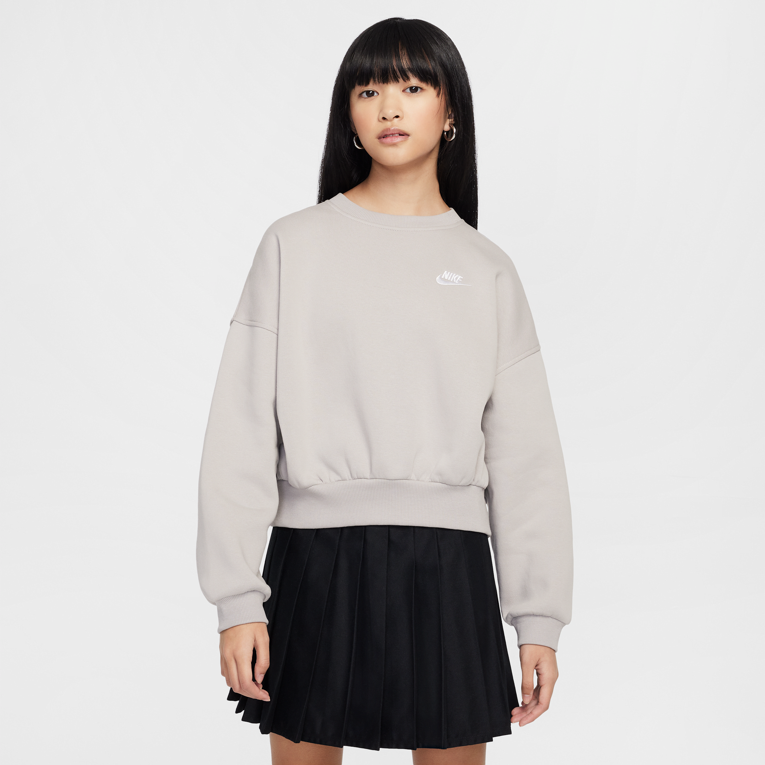 Nike Sportswear Club Fleece sweatshirt met ronde hals en recht design voor meisjes - Grijs