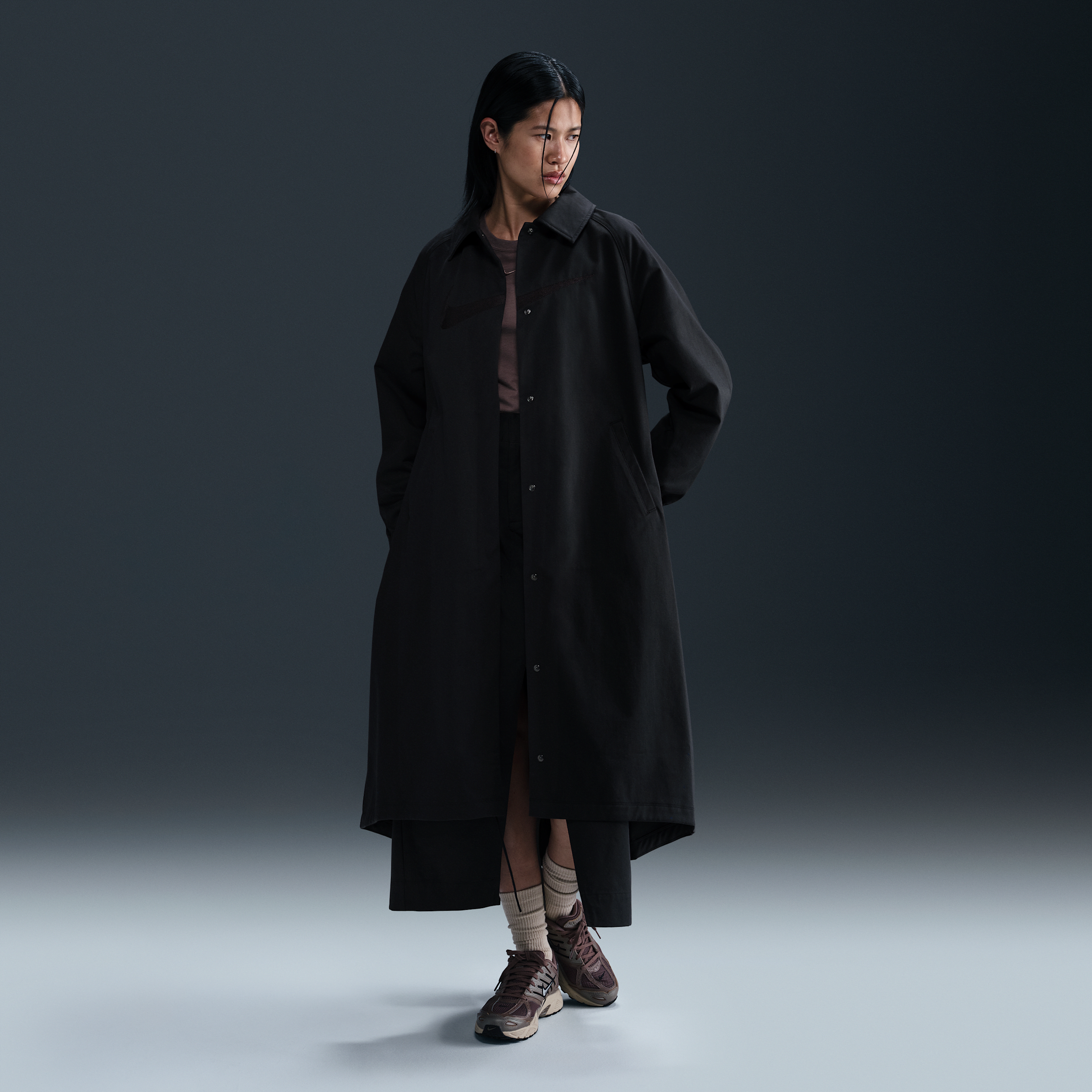 Nike Sportswear Collection ruimvallende trenchcoat van keperstof voor dames - Zwart