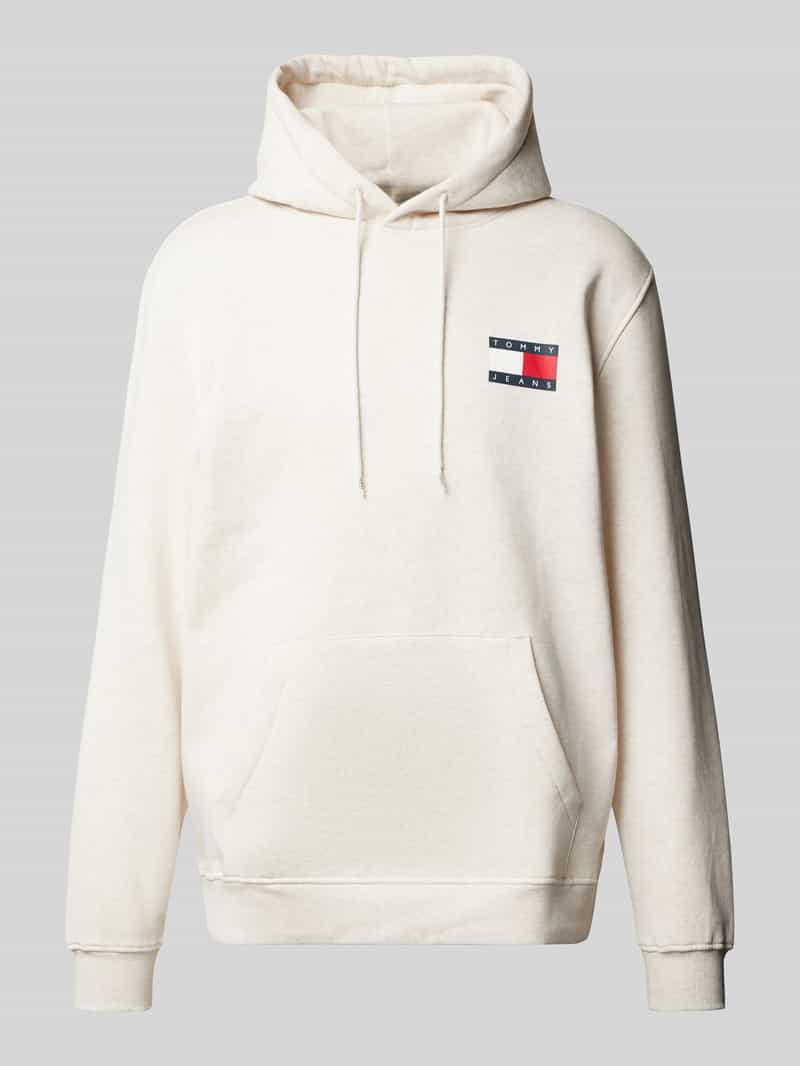 TOMMY JEANS Sweatshirt TJM REG ESSENTIAL FLAG HOOD EXT met bedrukte merklogo op borsthoogte