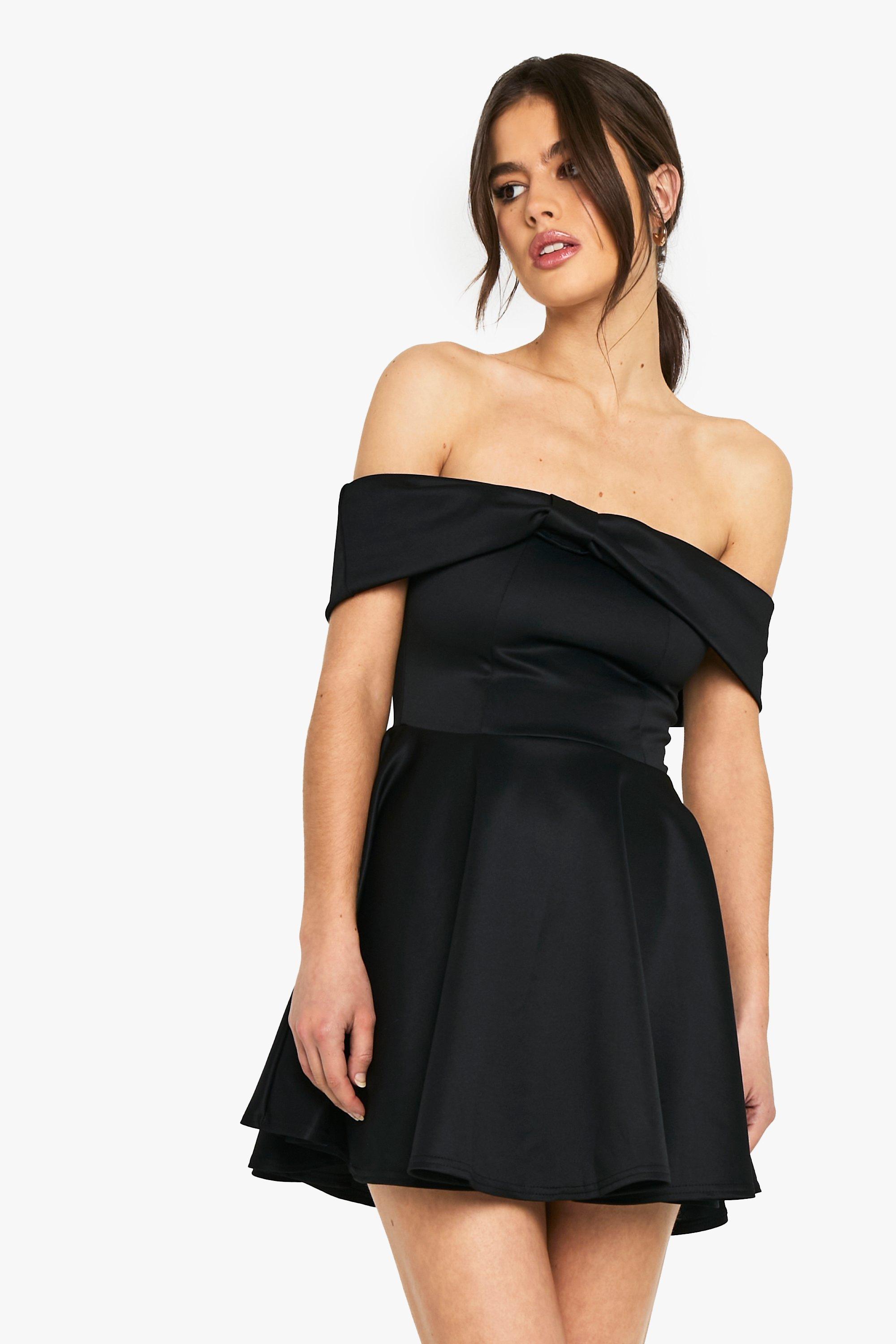 Boohoo Strakke Sucba Volume Skater Mini Jurk Met Uitgesneden Hals, Black