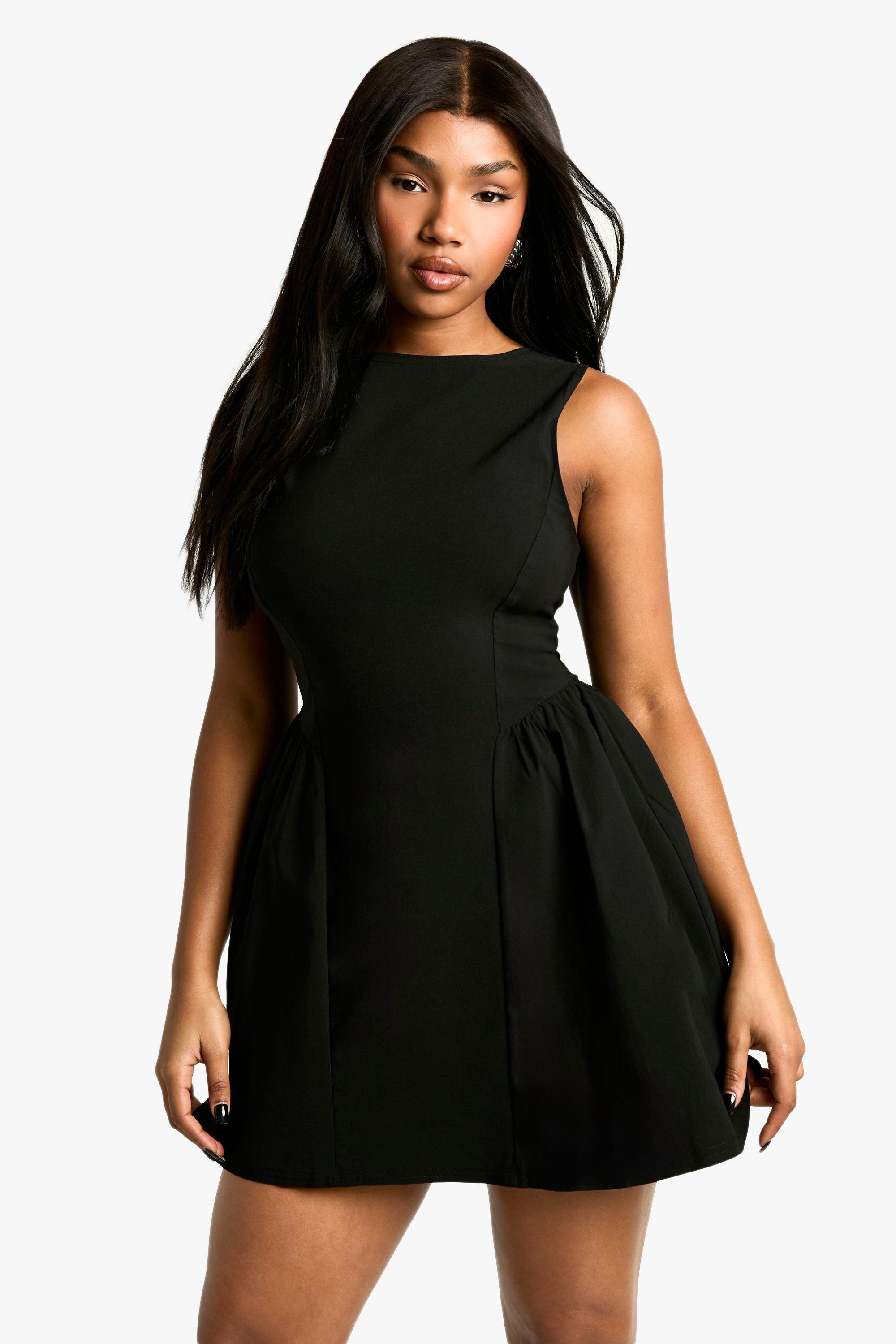 Boohoo Getailleerde Skater Mini Jurk Met Boothals, Black