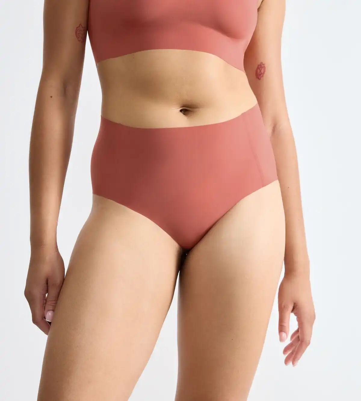 Sloggi Zero Feel taille slip dames 2.0 - High waist - Hoge naadloze dames onderbroek - Katoenen kruisje - Schijnt niet door - Zwart - Huidskleur - Donkerblauw