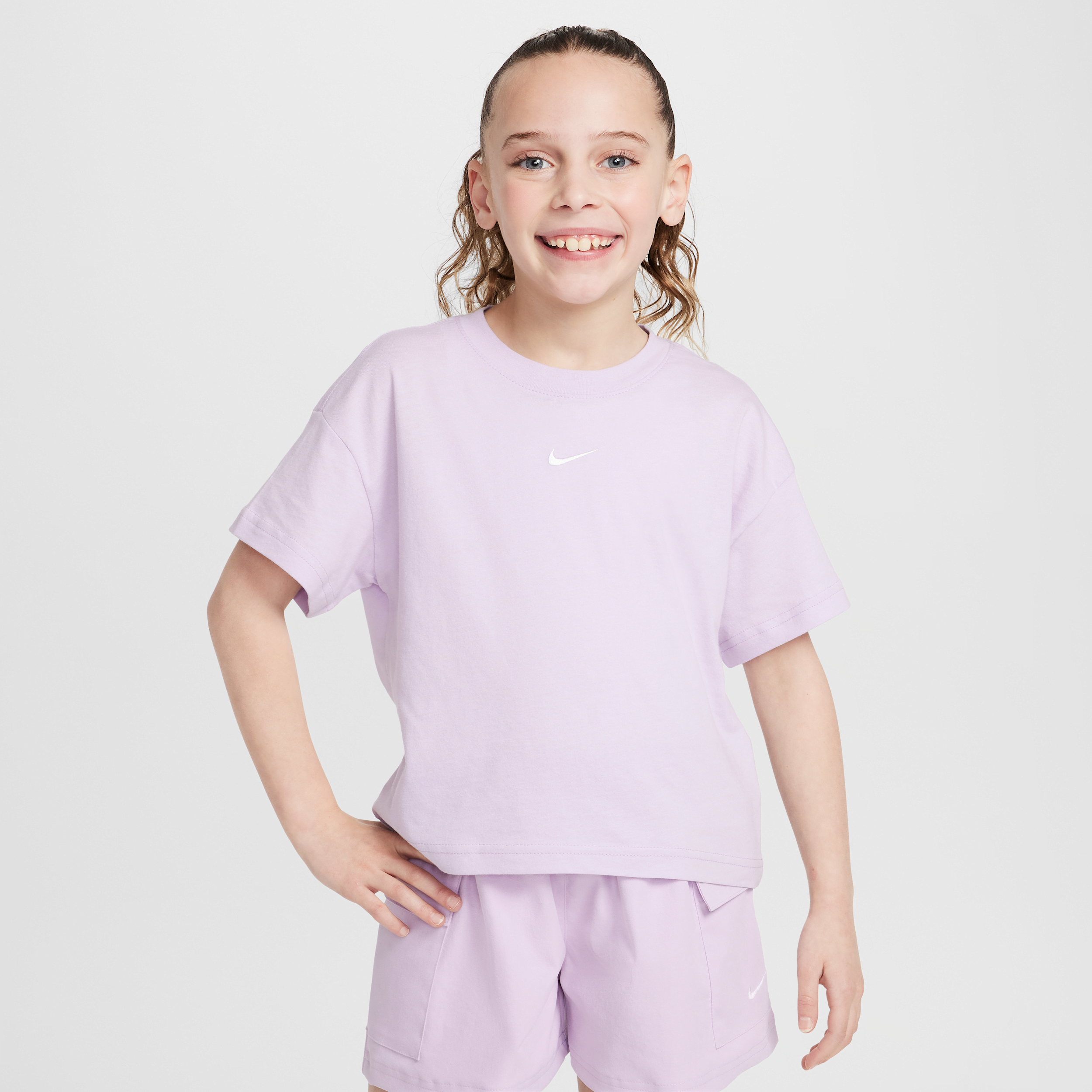 Nike Sportswear Essential T-shirt voor meisjes - Paars