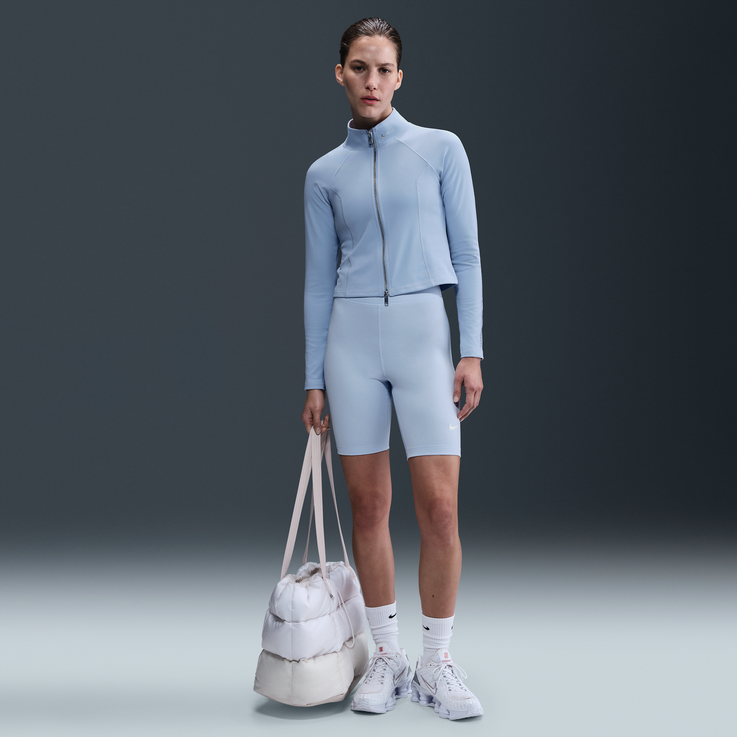 Nike Sportswear Classic bikeshorts met hoge taille voor dames (21 cm) - Blauw