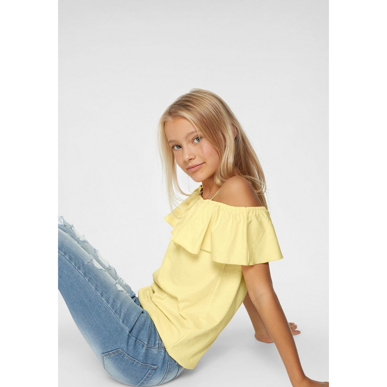 KIDSWORLD T-shirt Volant-Shirt Korte mouwen, wijde pasvorm, carmenhals, van jersey stof