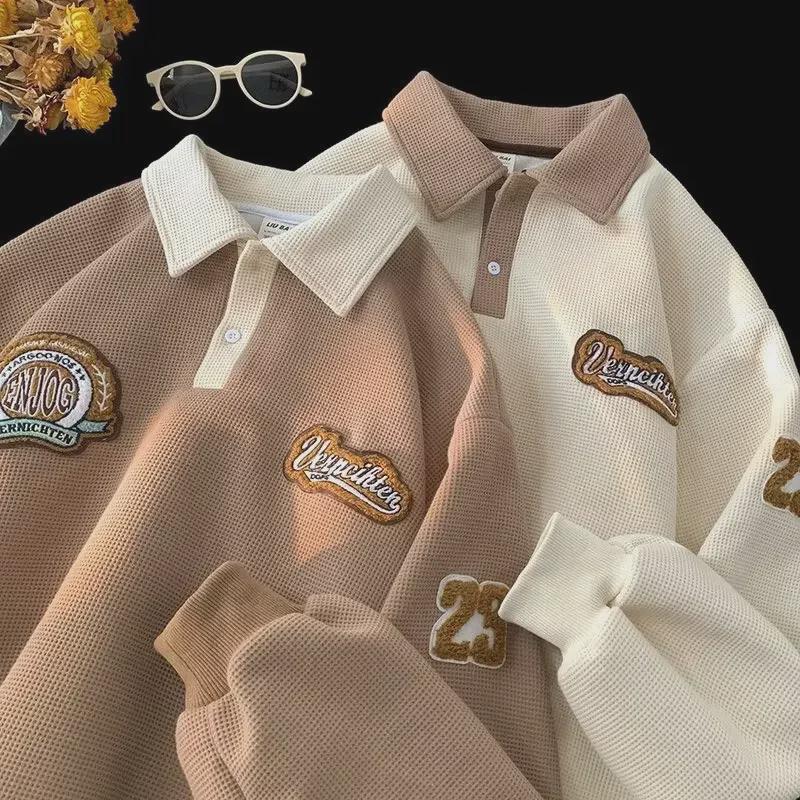VantaGoods Retro poloshirt in collegestijl voor heren met borduursel: chique, los en comfortabel voor de herfst. XL abrikoos