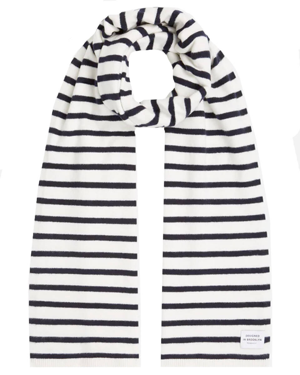 Penn & Ink Shawl w25b359