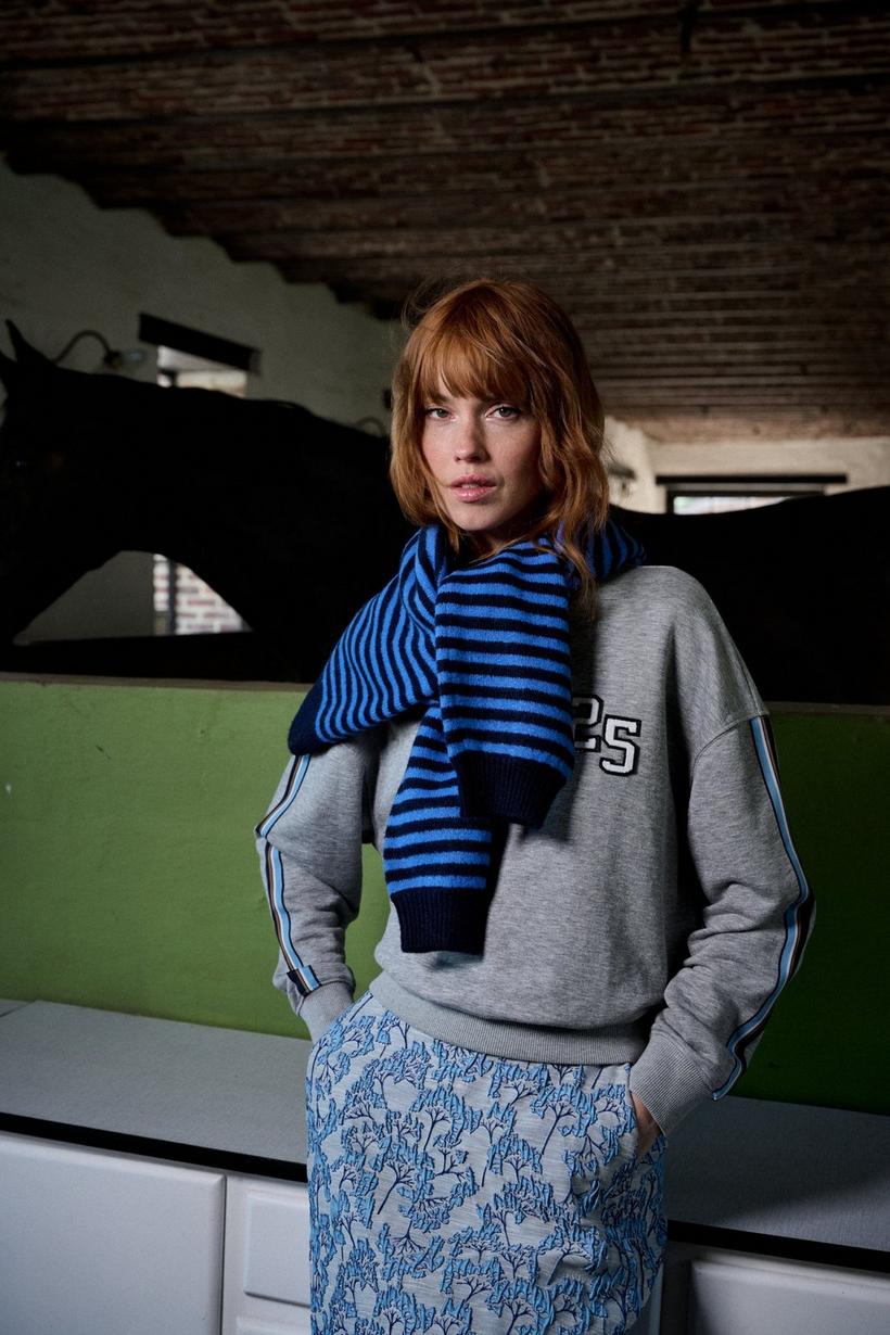 Améline Sweater In Varsity Stijl