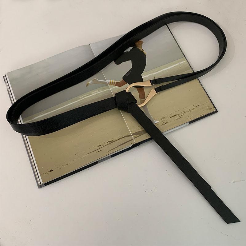 R&N Fashion Wilde dunne riem U-vormige metalen gesp Damesriem Zacht Pu-leer Dubbellaags tailleband Vrouwelijke dames geknoopte lange bandjes zwart
