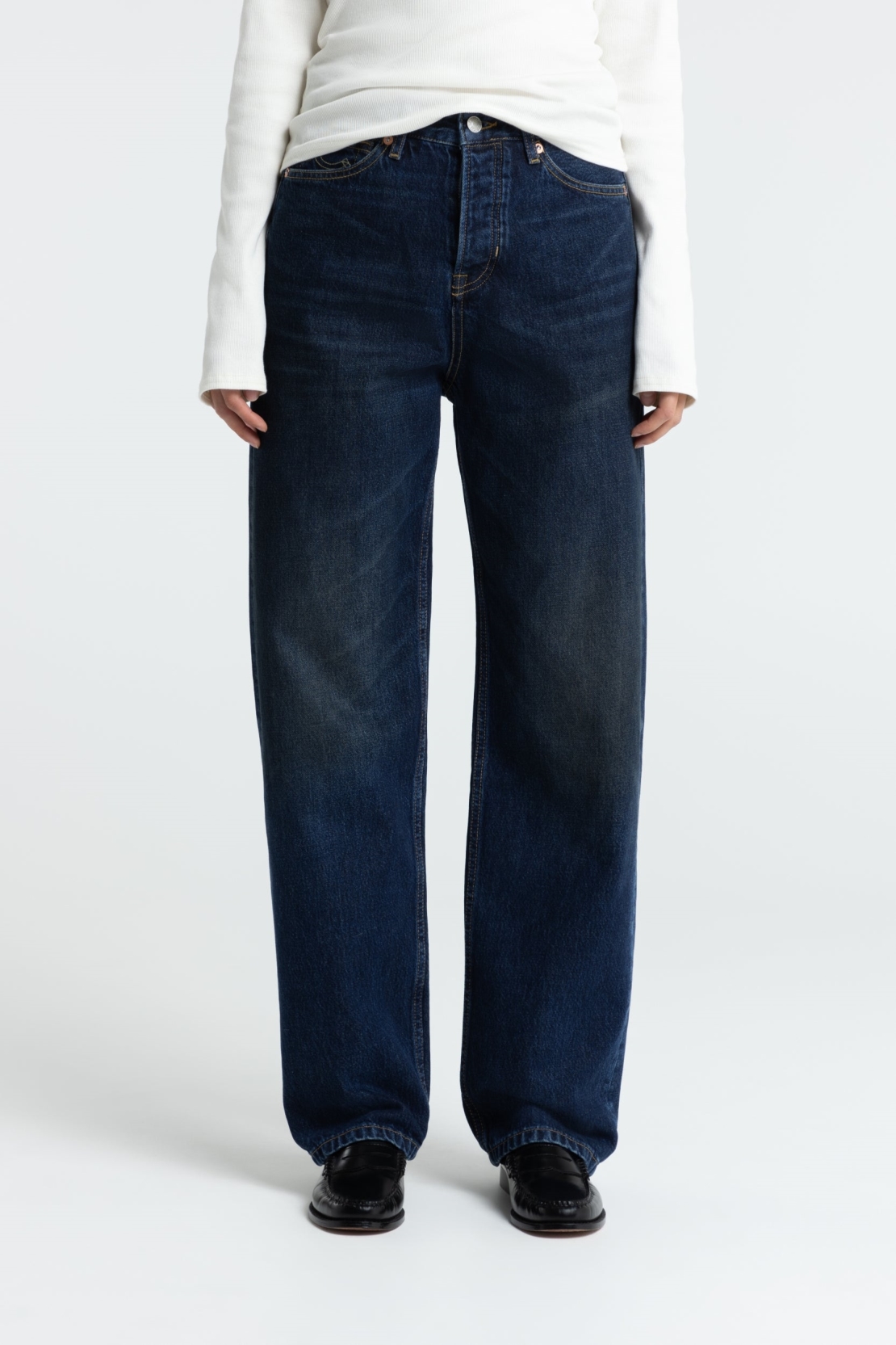 Kings Of Indigo Herren vegan Jeans Noah Vintage Dirt Dunkelblau