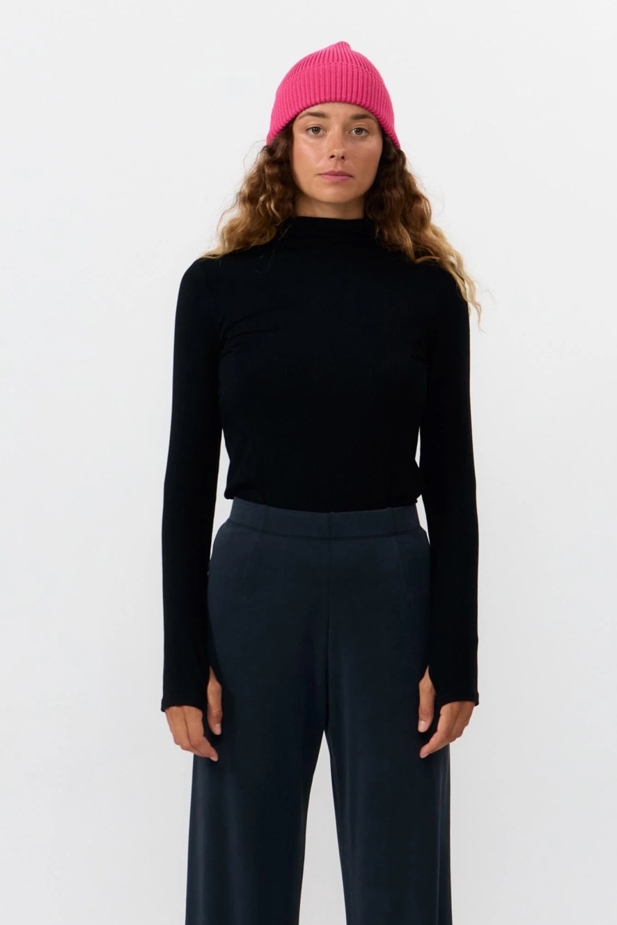 SUITE13LAB Damen vegan Top Gunna Black
