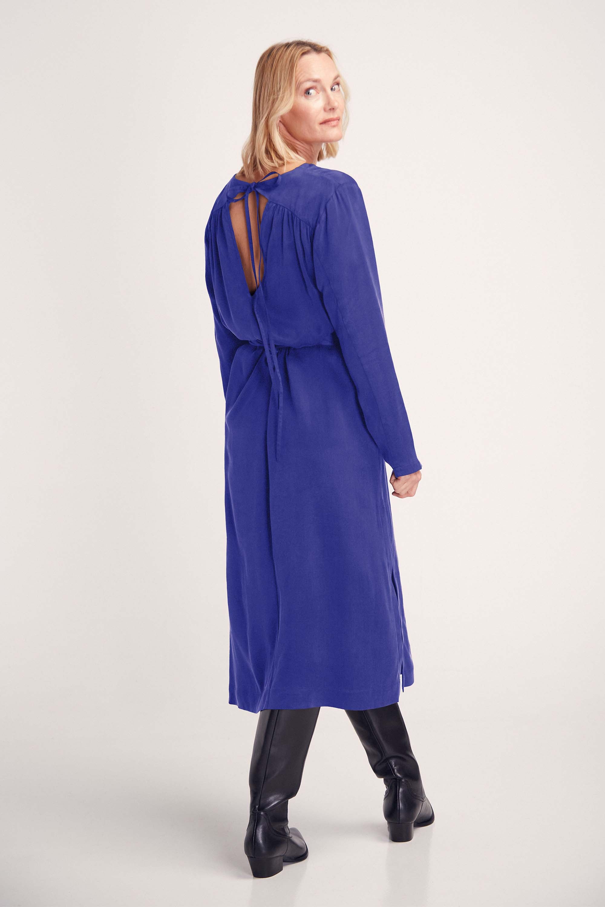 SUITE13LAB Damen vegan Kleid Nassi Königsblau
