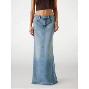 Guess Rok  W5BD88 D0742-WNM1