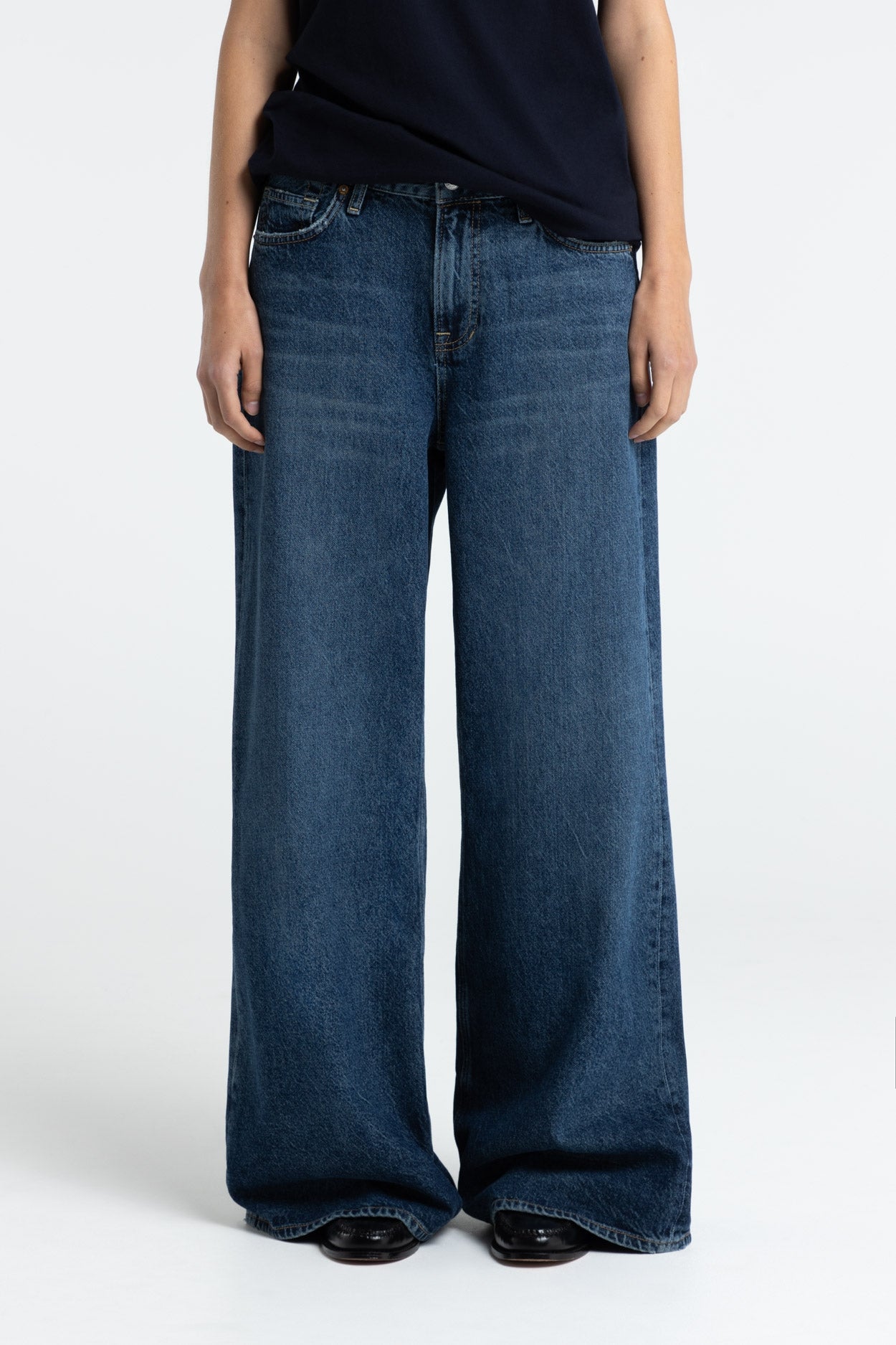 Kings Of Indigo Damen vegan Jeans Flare Tiy Zintare Dunkel