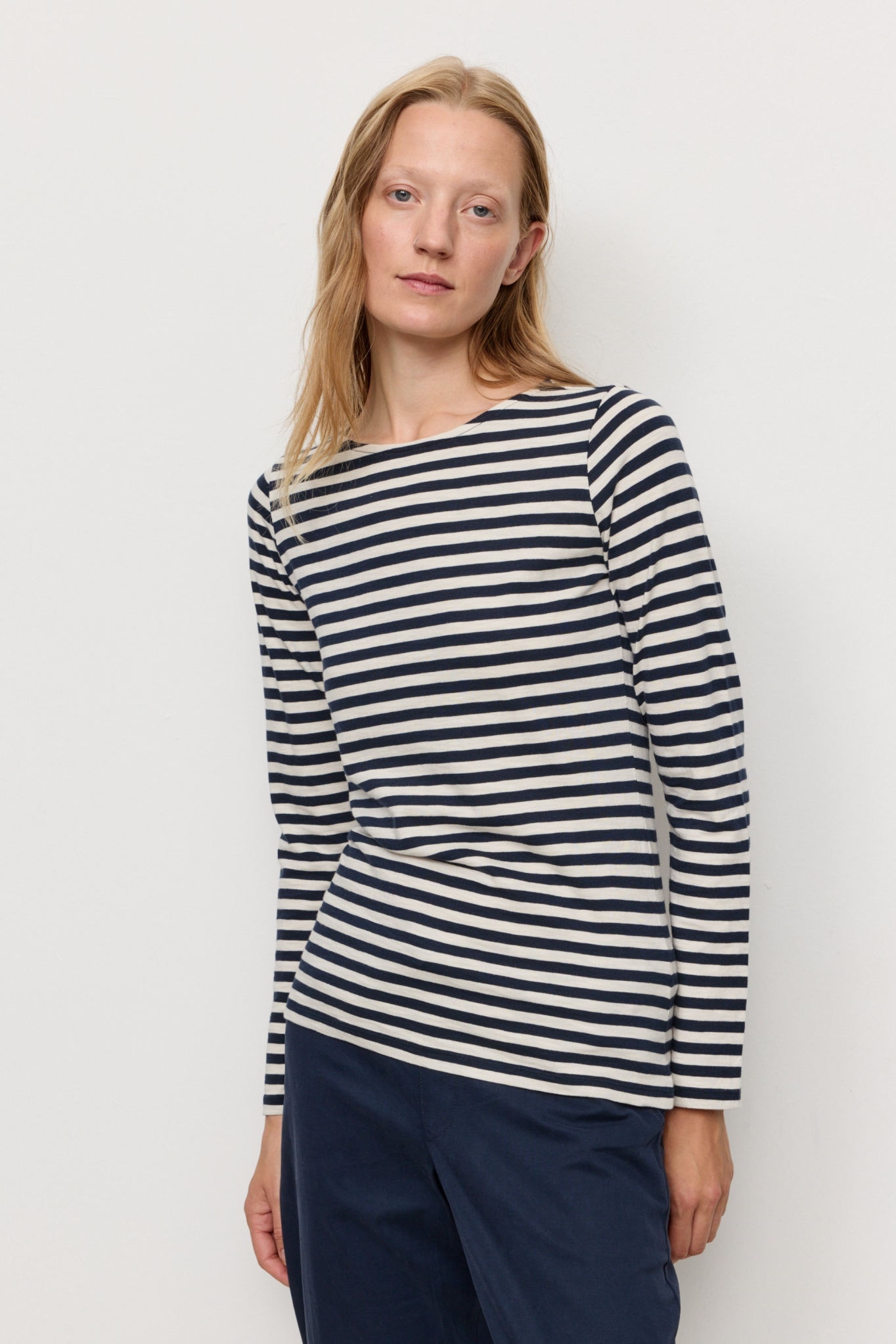 Recolution Damen vegan Longsleeve Iris Stripes Dunkelblau