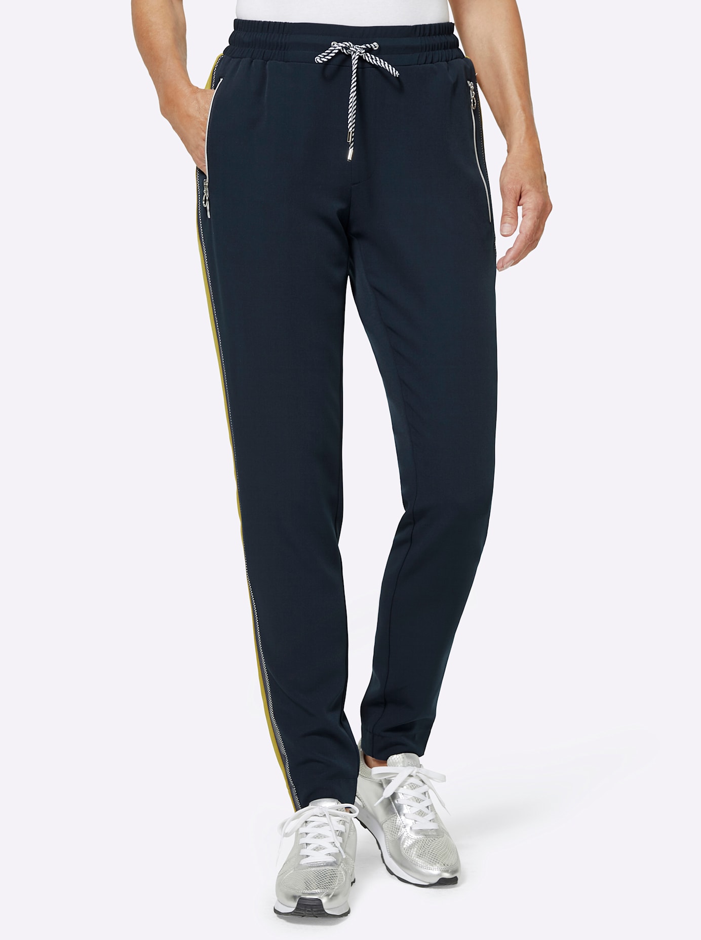 Jogg Pants in marine van heine