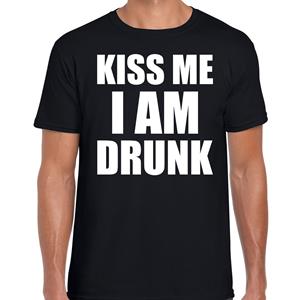 Bellatio Fun t-shirt - kiss me I am drunk - Zwart