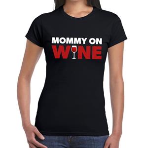 Bellatio Mommy on wine tekst t-shirt Zwart