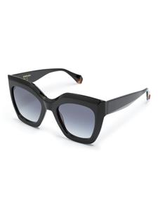 GIGI STUDIOS Miley zonnebril met oversized montuur - Zwart