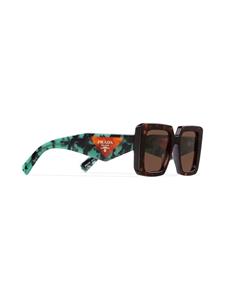 Prada Eyewear Symbole zonnebril met contrasterend detail - Bruin