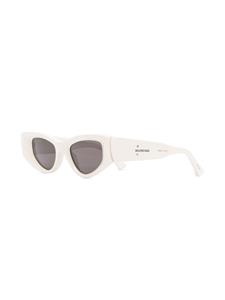 Balenciaga Eyewear Zonnebril met cat-eye montuur - Beige