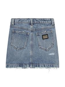 dolce&gabbanakids Dolce & Gabbana Kids Spijkershorts met geborduurde roos - Blauw