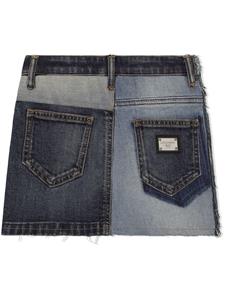 dolce&gabbanakids Dolce & Gabbana Kids Gerafelde mini-rok met spijkerstof patchwork - Blauw