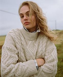 Superdry Vrouwen Gebreide Aran Kabeltrui met Polokraag Crème