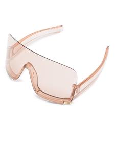 Gucci Eyewear logo-lettering shield-frame sunglasses - Beige