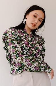 Common and Sense Damen vegan Rüschenbluse Daisy Blumendruck Grün & Lila