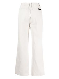 Izzue logo-patch twill straight-leg trousers - Wit