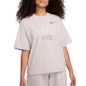 Nike Womens Oversize Logo Boxy T-Shirt