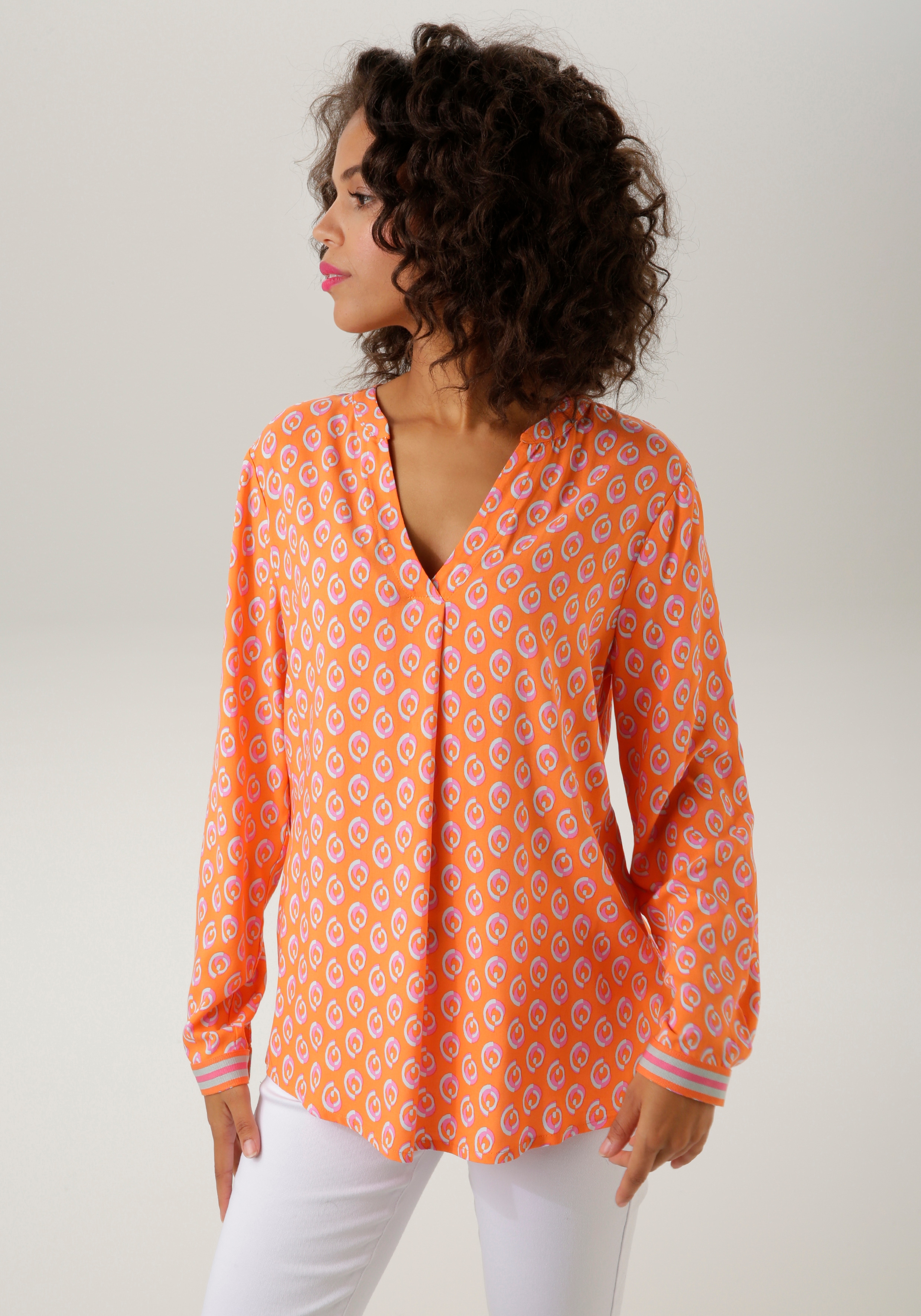 Aniston CASUAL Blouse zonder sluiting met opvallende, grafische print - nieuwe collectie