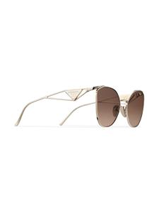 Prada Eyewear Zonnebril met cat-eye montuur - Beige