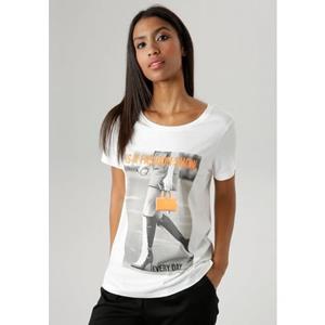 Aniston SELECTED T-Shirt, mit topmodischem Print "every day is a fashion show"- NEUE KOLLEKTION