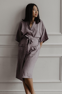 AmourLinen Damen vegan Bademantel Midnight Dusty Lavender Lila