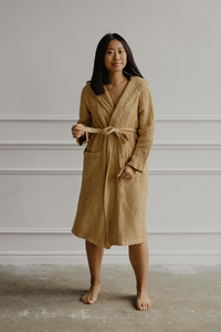 AmourLinen Damen vegan Bademantel Waffel Leinen Snuggle Senf