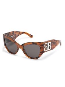 Balenciaga Eyewear Zonnebril met cat-eye montuur en logoplakkaat - Bruin
