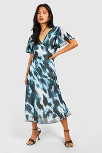 Boohoo Petite Chiffon Print Angel Sleeve Midaxi, Animal